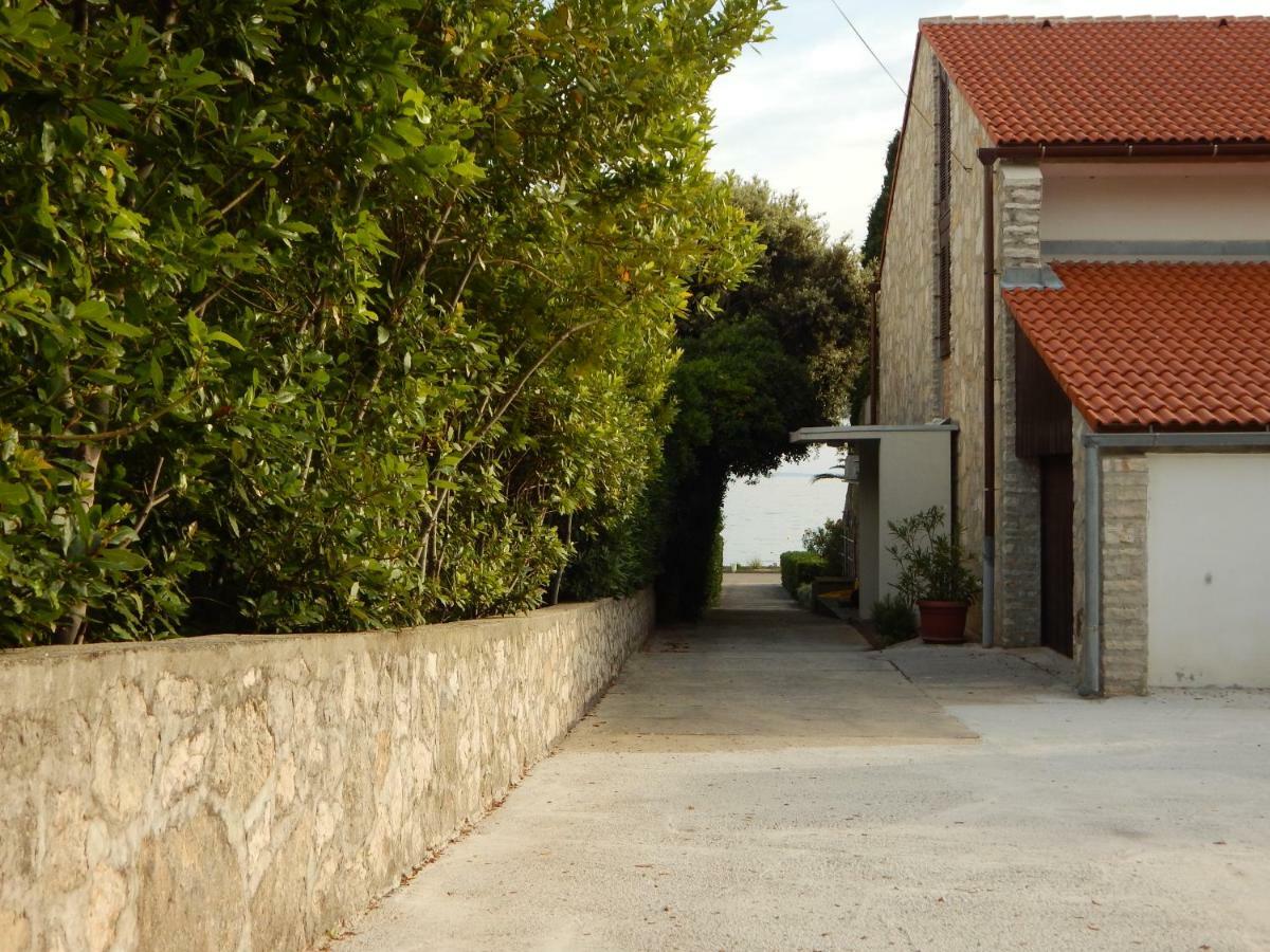 Apartmani Jutro Novalja Exterior photo