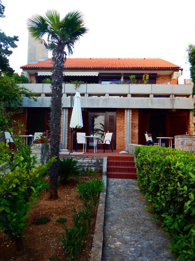 Apartmani Jutro Novalja Exterior photo