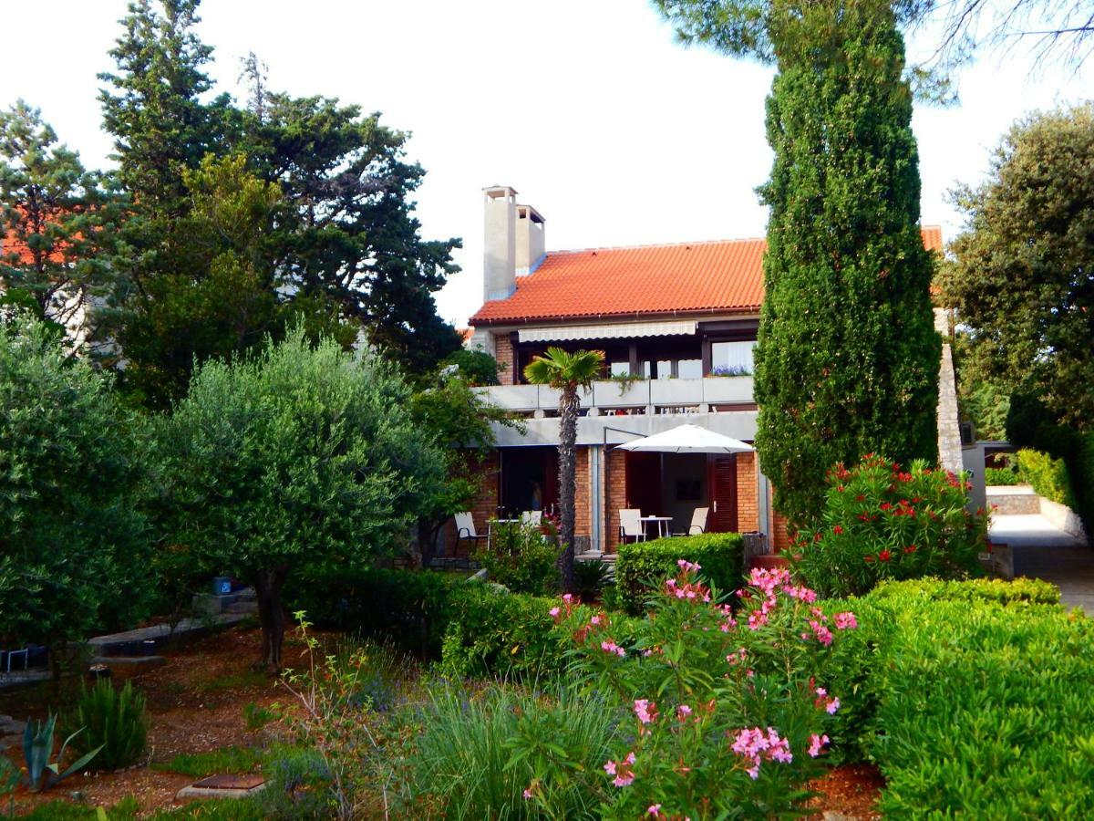 Apartmani Jutro Novalja Exterior photo